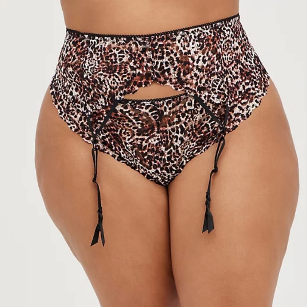 Torrid leopard lace garter